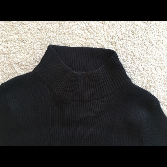 Sweater - Picture 2 of 6